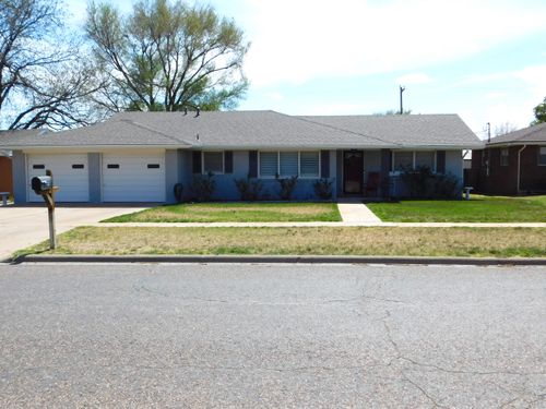 327 W Avenue J, Muleshoe, TX, 79347 | Card Image
