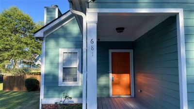 681 S Evelyn Place Nw, House other with 3 bedrooms, 2 bathrooms and 2 parking in Atlanta GA | Image 2