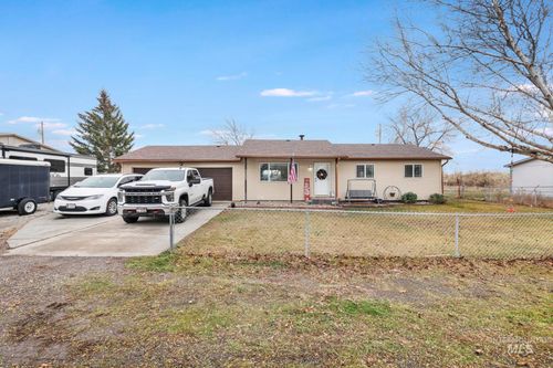 3083 Dickson Ave, Twin Falls, ID, 83301-8511 | Card Image