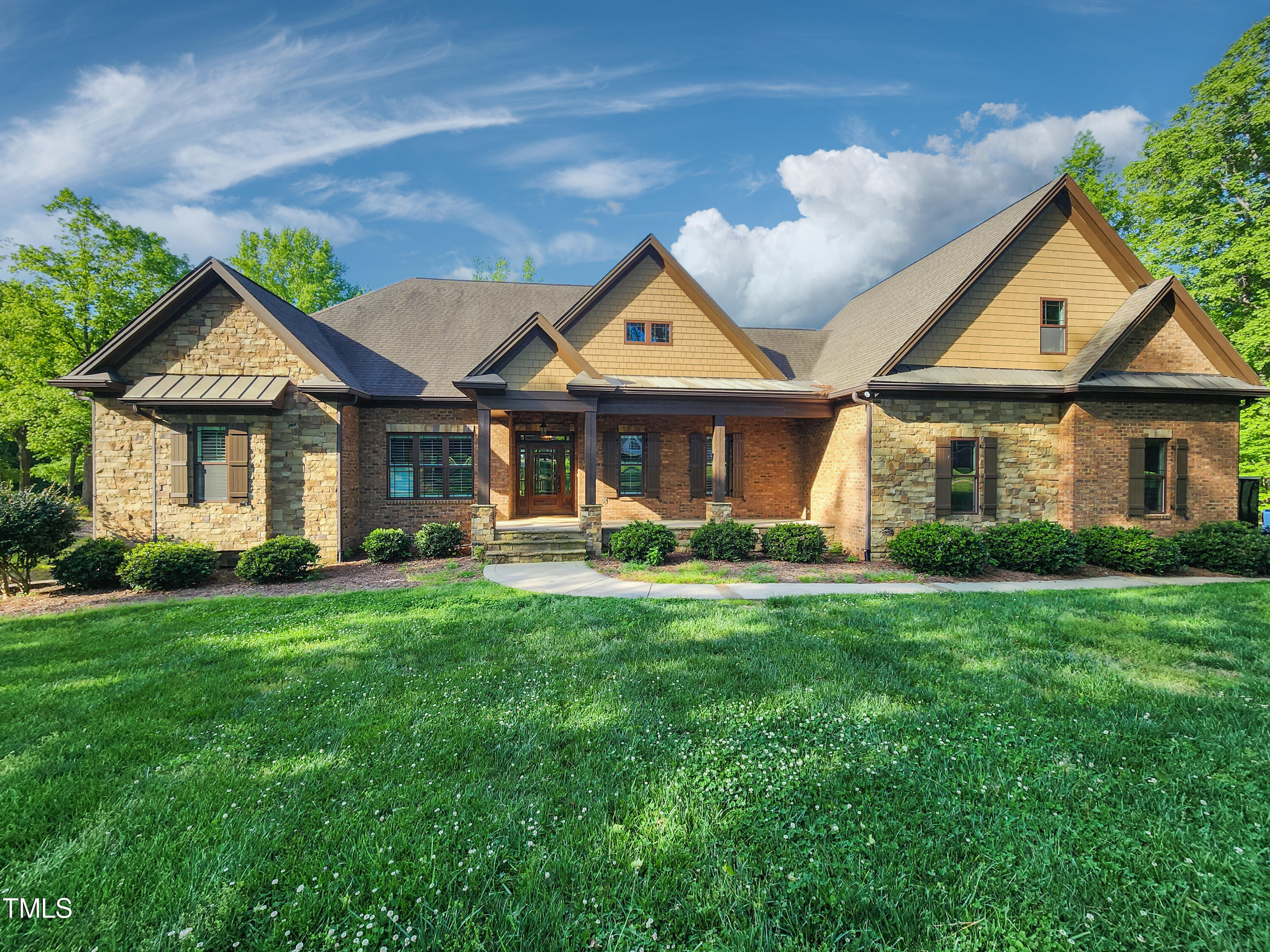 Stableview Ct, Holly Springs, NC 27540