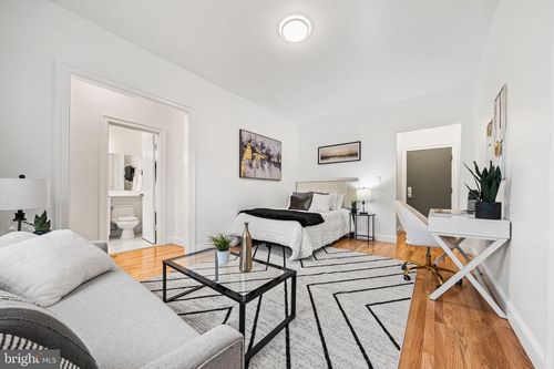 apt-205-105 6th St Se, WASHINGTON, DC, 20003-1180 | Card Image