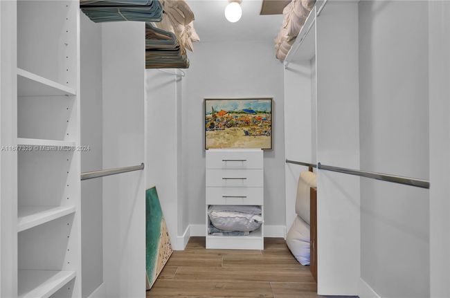 APT-3E - 5555 Collins Ave, Condo with 1 bedrooms, 2 bathrooms and null parking in Miami Beach FL | Image 22