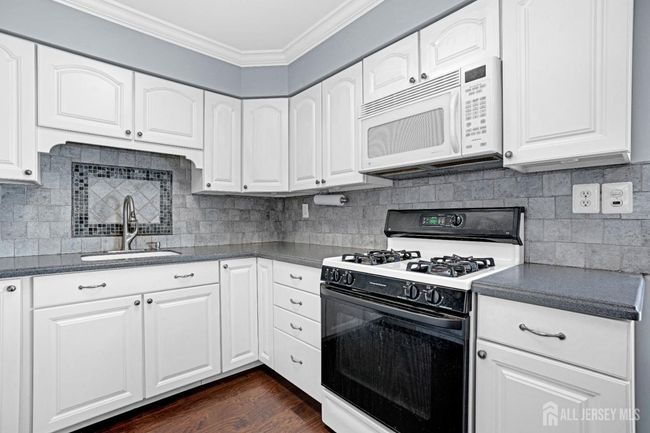 22 Colleen Ct, Townhouse with 2 bedrooms, 3 bathrooms and null parking in Kendall Park NJ | Image 18