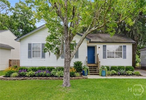 111 Crossover Ln, Savannah, GA, 31410-2015 | Card Image