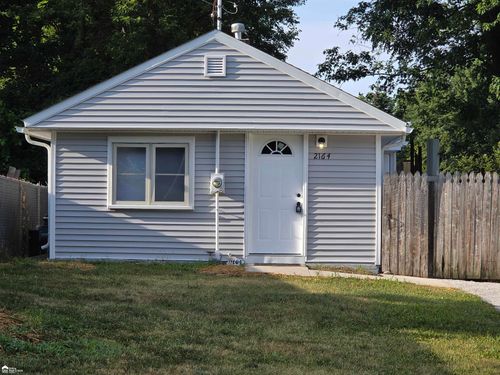 2164 E Whittemore Avenue, Burton, MI, 48529 | Card Image