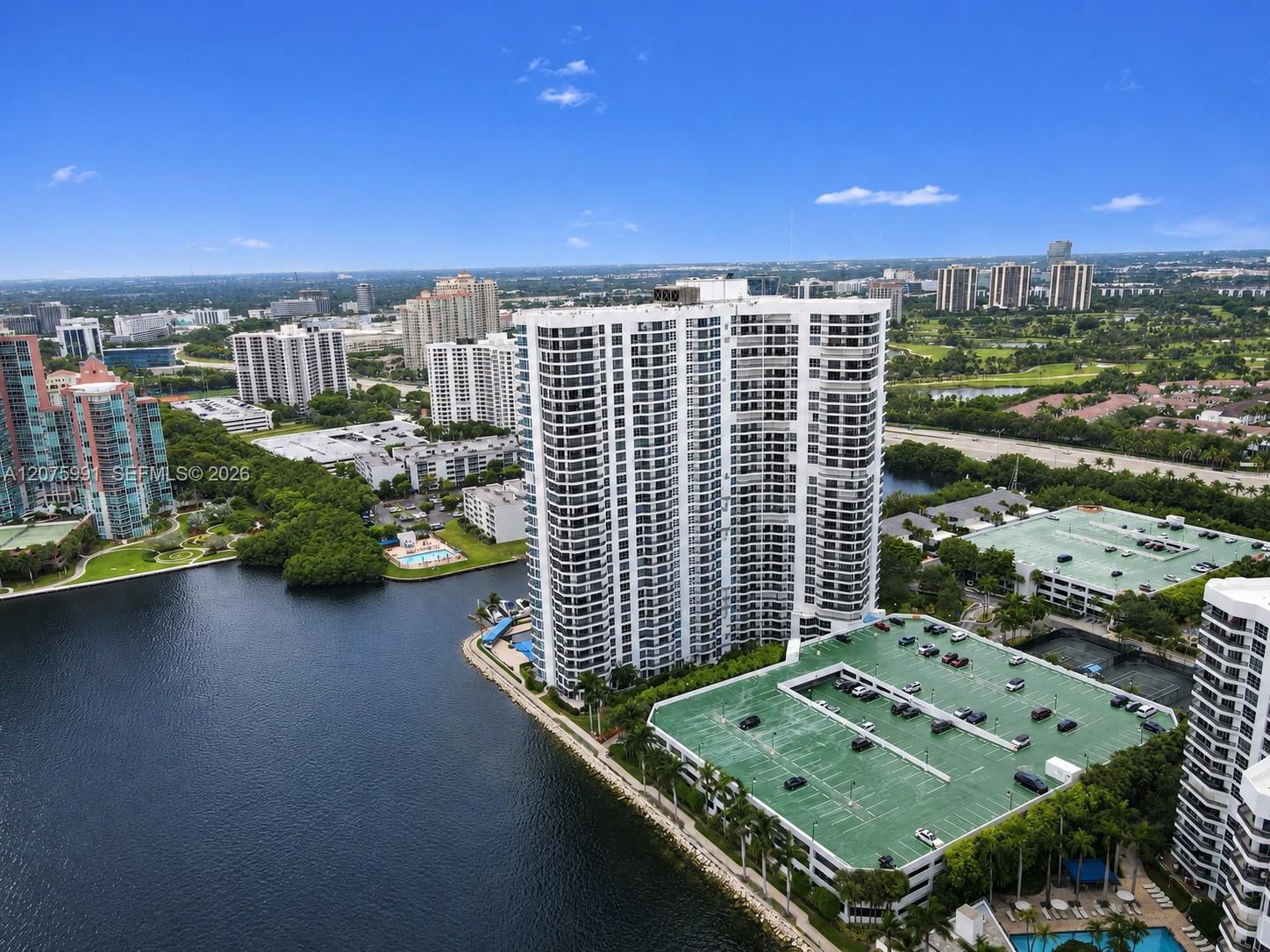 Residential Lease in Aventura 3