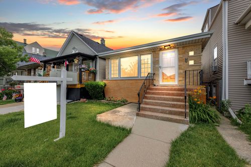5631 W 64th Pl, Chicago, IL, 60638-5533 | Card Image