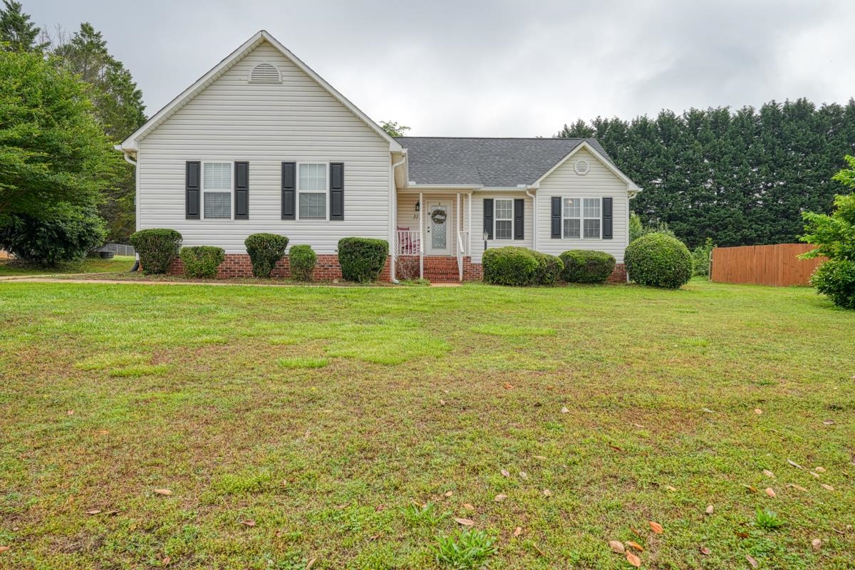 Tartan Ct, Boiling Springs, SC 29316