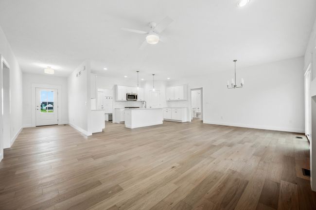 2516 Savanna Rd, House other with 3 bedrooms, 2 bathrooms and 3 parking in Bloomington IL | Image 5