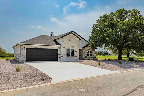215 Oak Grove Pkwy, Kingsland, TX, 78639 | Card Image