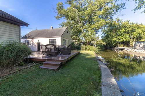 4348 Saint Marks Dr, Luna Pier, MI, 48157-9770 | Card Image