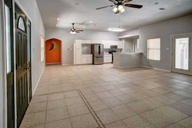 Open Floor plan Living - kitchen | Image 6