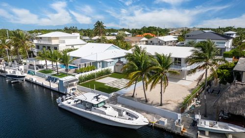 392 Laguna Ave, Key Largo, FL, 33037-4340 | Card Image