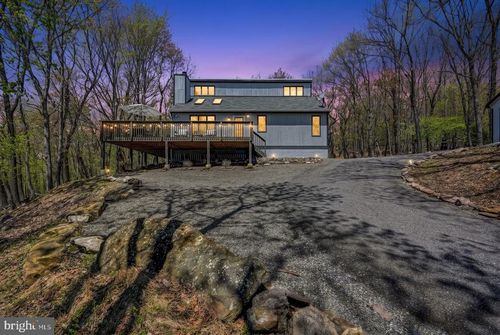 25 Arciel Dr, Albrightsville, PA, 18210-3660 | Card Image