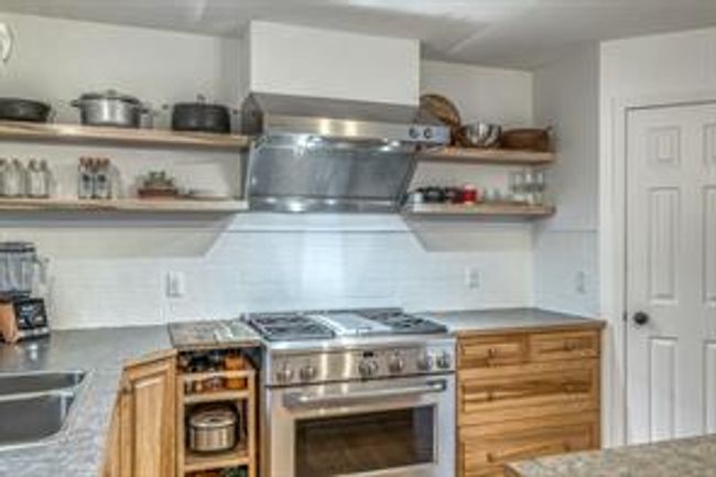 117 - 200 Prospect Hts, Home with 3 bedrooms, 3 bathrooms and 4 parking in Canmore AB | Image 4