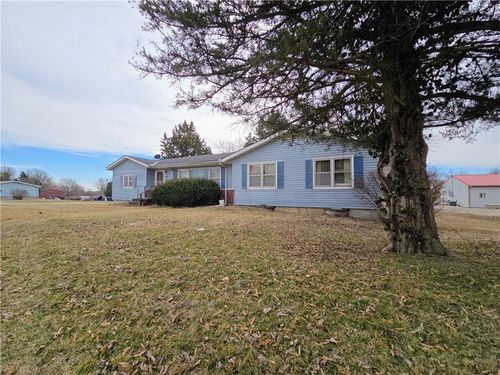 321 Elm St, Nortonville, KS, 66060-4105 | Card Image