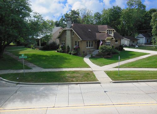 200 Fulton St, West Chicago, IL, 60185-2823 | Card Image