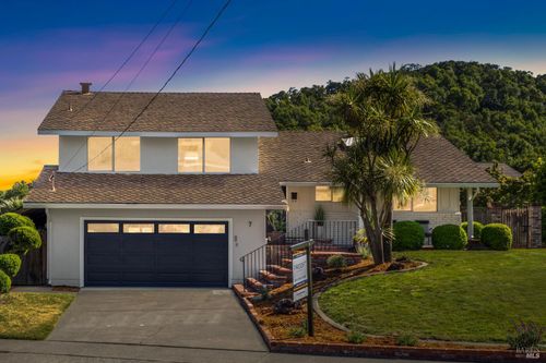 7 Hearthstone Ct, San Rafael, CA, 94903-1305 | Card Image
