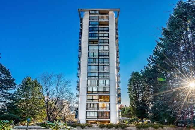 1004 - 650 16 Th Street, Condo with 1 bedrooms, 1 bathrooms and 1 parking in West Vancouver BC | Image 1