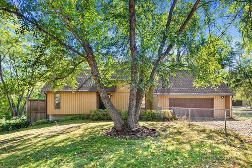 39571 Homestead Ave, North Branch, MN, 55056-5320 | Card Image