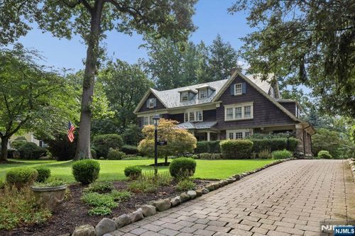 105 Rensselaer Road, Essex Fells, NJ, 07021 | Card Image