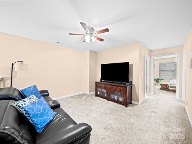 Loft/Bonus Room | Image 39