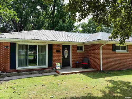 833 W 4th St, Flora, IL, 62839-1266 | Card Image