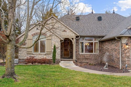 626 Gray Fox Rd, Blue Eye, MO, 65611-8149 | Card Image