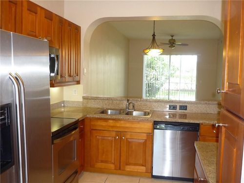 3500 Oaks Clubhouse Dr, Pompano Beach, FL, 33069-3686 | Card Image
