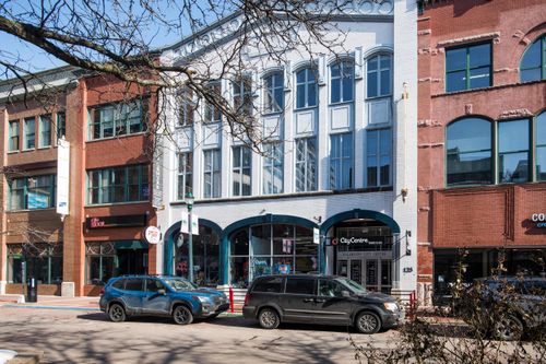 208-125 S Kalamazoo Mall, Kalamazoo, MI, 49007-4832 | Card Image