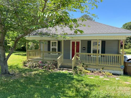 818 Grier St, Lincolnton, NC, 28092-2547 | Card Image