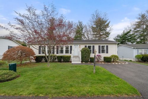40 Trailwood Dr, Bridgewater, MA, 02324-2086 | Card Image