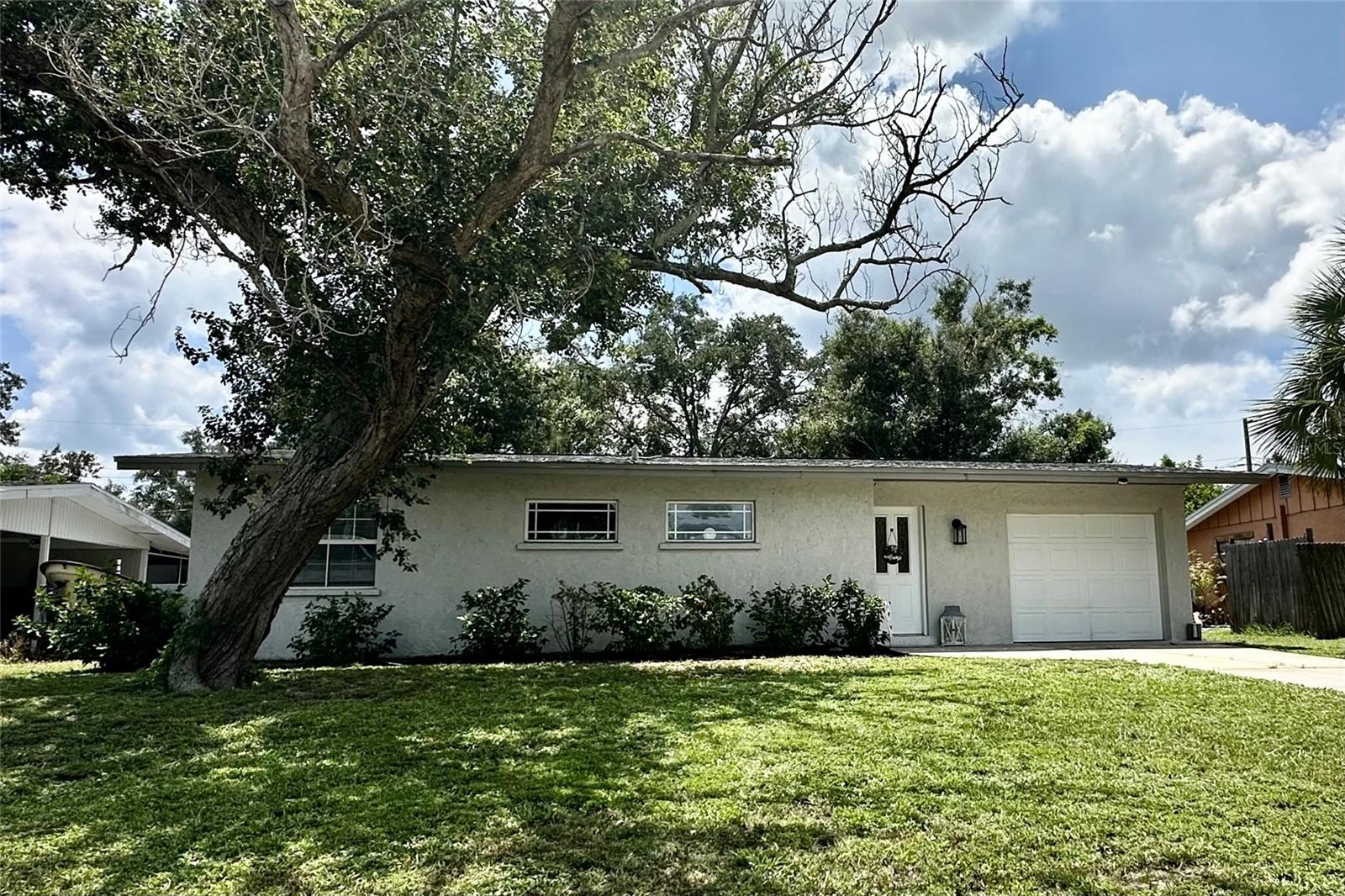 Bell Meade Dr, Sarasota, FL 34232