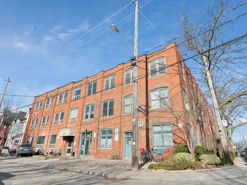 201-34 Noble St, Toronto, ON, M6K2C9 | Card Image