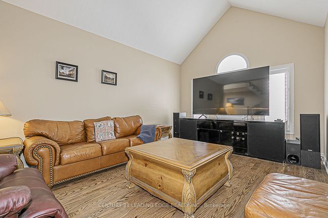 30 Wigston Crt, House other with 4 bedrooms, 3 bathrooms and 4 parking in Whitby ON | Image 5