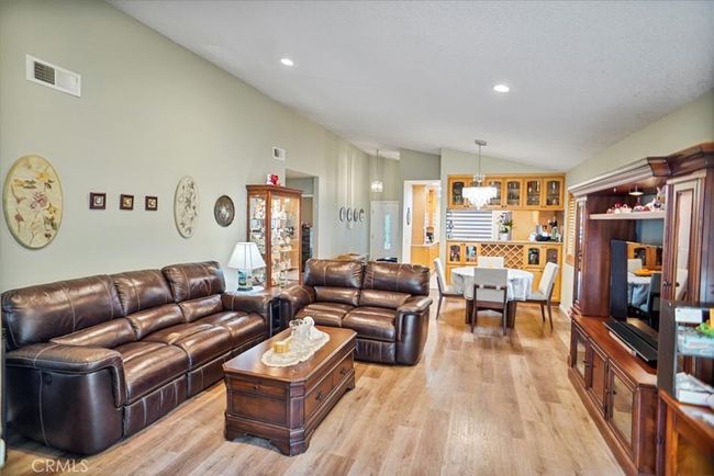 27945 Sycamore Creek Dr, House other with 4 bedrooms, 2 bathrooms and 2 parking in Valencia CA | Image 5