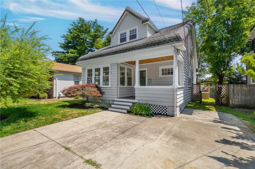 119 Longwood Ave, Providence, RI, 02908-1121 | Card Image