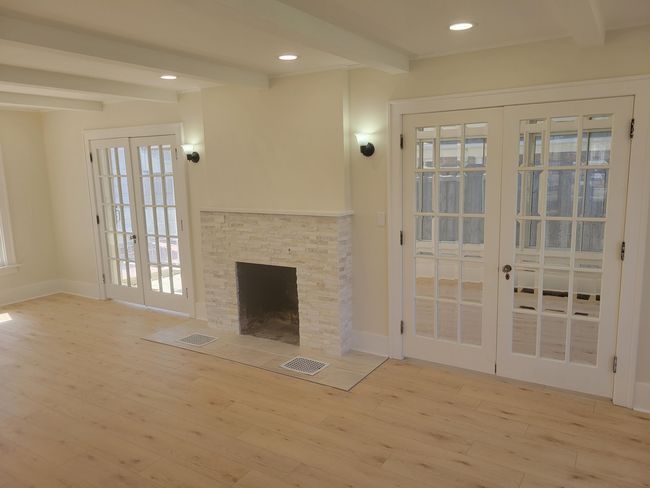 336 N Riverview Dr, House other with 3 bedrooms, 3 bathrooms and null parking in Parchment MI | Image 4