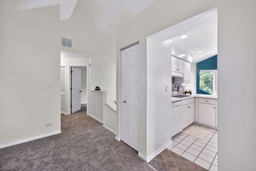 b-105 Ione Drive, South Elgin, IL, 60177 | Card Image