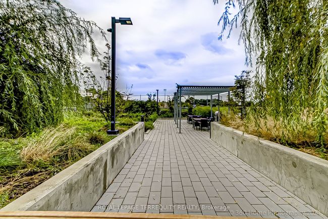 910 - 1461 Lawrence Ave W, Condo with 3 bedrooms, 3 bathrooms and null parking in Toronto ON | Image 27