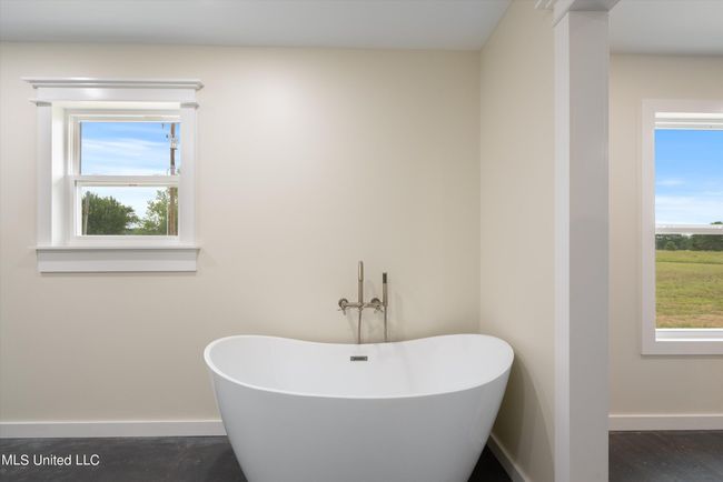 15-Primary Tub | Image 15