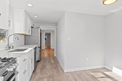 13 Tildean Ln, Bayville, NY, 11709-2922 | Card Image