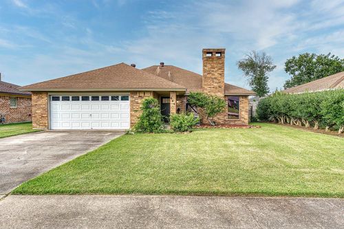 644 Birchwood Dr, Port Neches, TX, 77651-6103 | Card Image