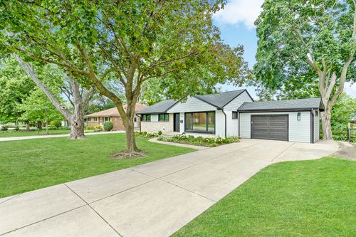 931 Holmes Ave, Deerfield, IL, 60015-2750 | Card Image