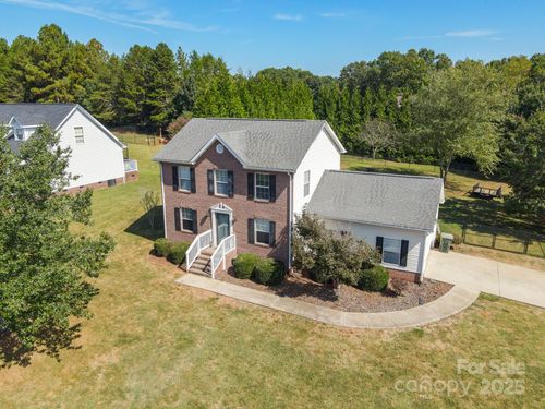 2264 Picnic Dr, Newton, NC, 28658-8698 | Card Image