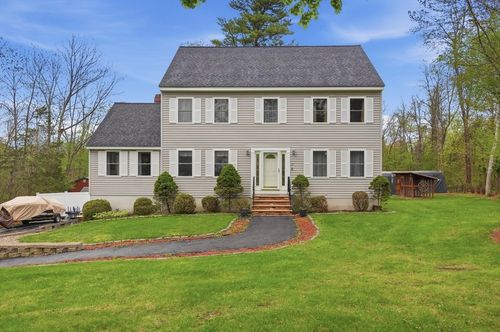17 Unicorn Cir, Amesbury, MA, 01913-1000 | Card Image