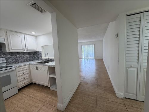 304-13685 Ne 10th Ave, North Miami, FL, 33161-3849 | Card Image