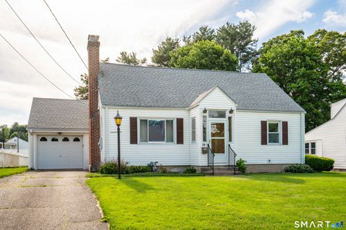 19 Newgate St, West Hartford, CT, 06110-1856 | Card Image