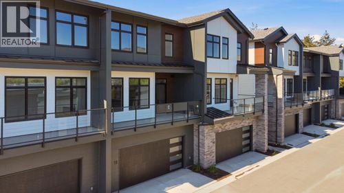 18-7599 Klinger Road, Okanagan Landing, BC, V1H0B2 | Card Image