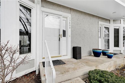 13800 W 58th Ter, Shawnee, KS, 66216-4647 | Card Image